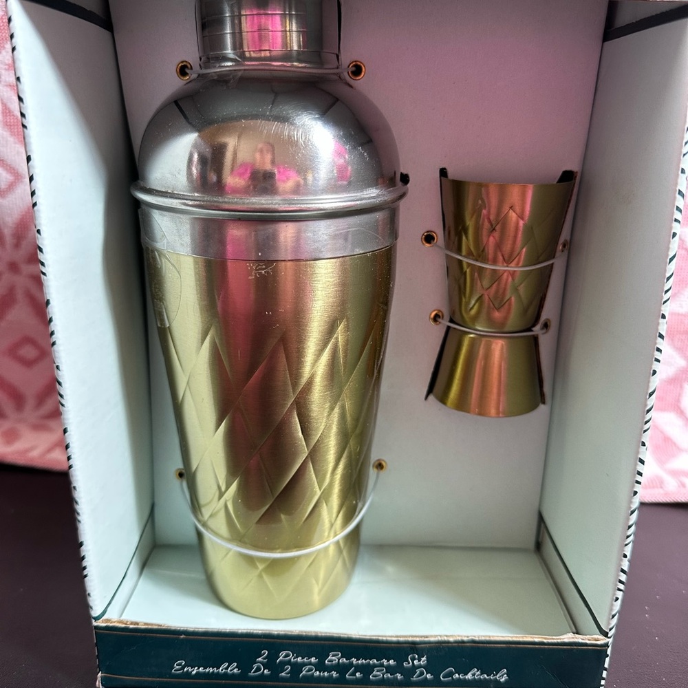 ENTERTAINER Gold and Silver Cocktail Shaker Set